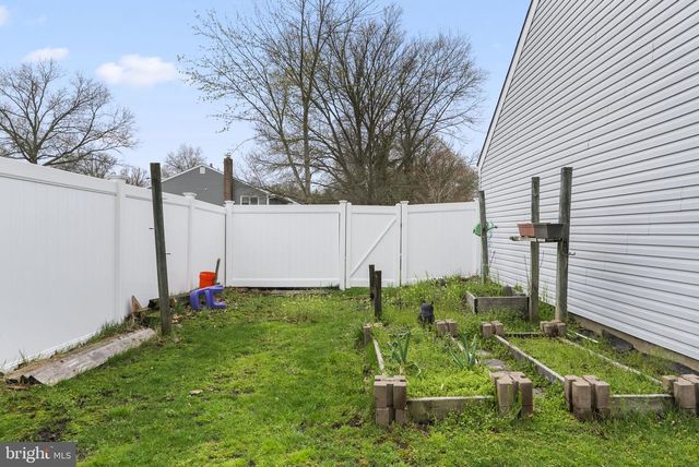 42 HORNSBY DR, Marlton, NJ 08053