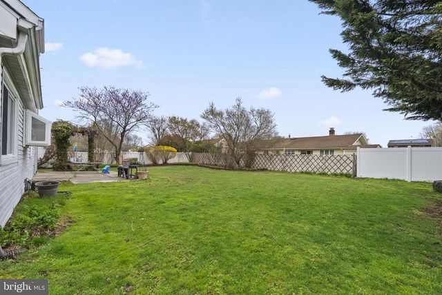 42 HORNSBY DR, Marlton, NJ 08053