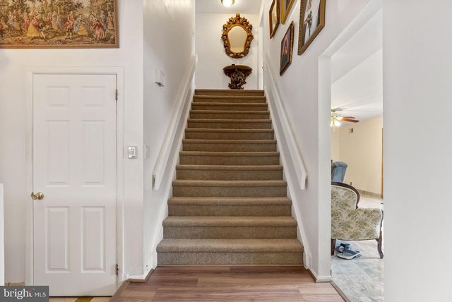 42 HORNSBY DR, Marlton, NJ 08053