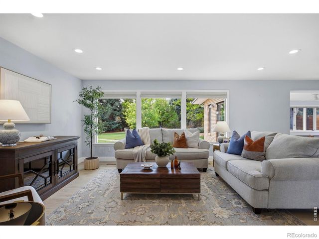 2739 Grinnell Drive, Longmont, CO 80503