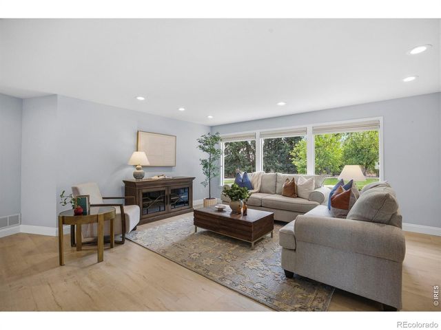 2739 Grinnell Drive, Longmont, CO 80503