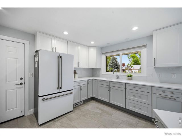 2739 Grinnell Drive, Longmont, CO 80503