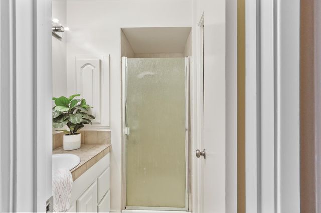 3614 Larchmont Square Ln, Sacramento, CA 95821