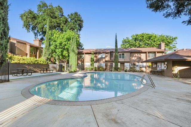 3614 Larchmont Square Ln, Sacramento, CA 95821