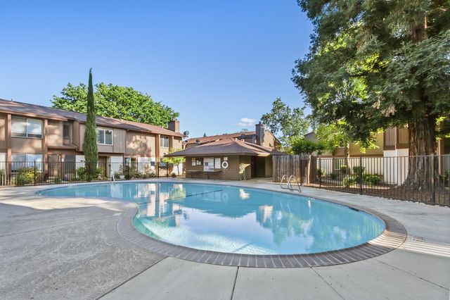 3614 Larchmont Square Ln, Sacramento, CA 95821