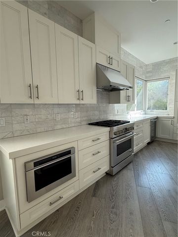 5907 Westlawn Ave, Playa Vista, CA 90094