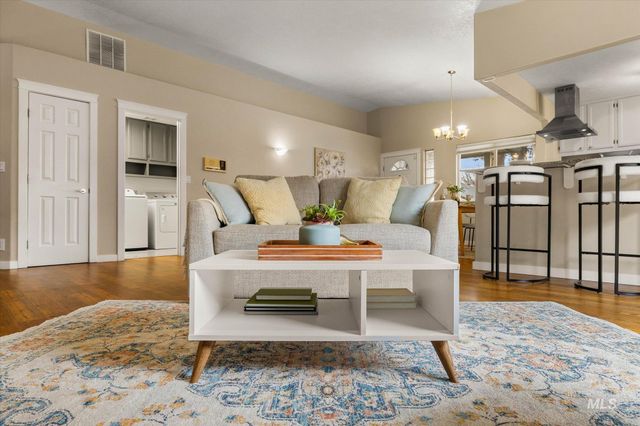 77 S Silverwood Way, Eagle, ID 83616