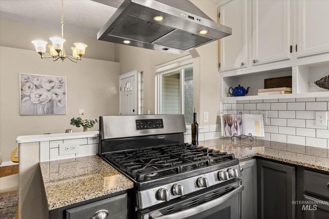 77 S Silverwood Way, Eagle, ID 83616