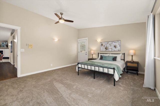 77 S Silverwood Way, Eagle, ID 83616