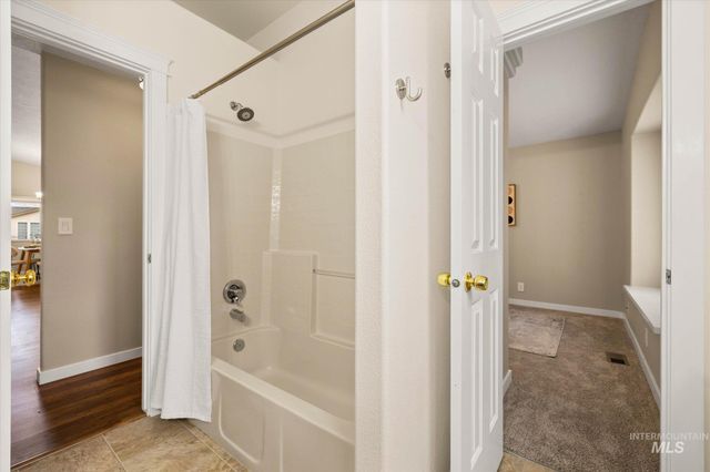 77 S Silverwood Way, Eagle, ID 83616