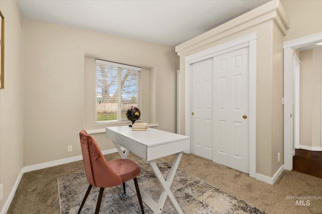 77 S Silverwood Way, Eagle, ID 83616