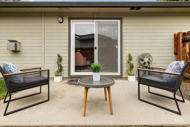 77 S Silverwood Way, Eagle, ID 83616