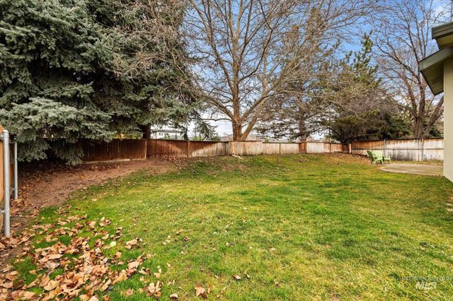 77 S Silverwood Way, Eagle, ID 83616