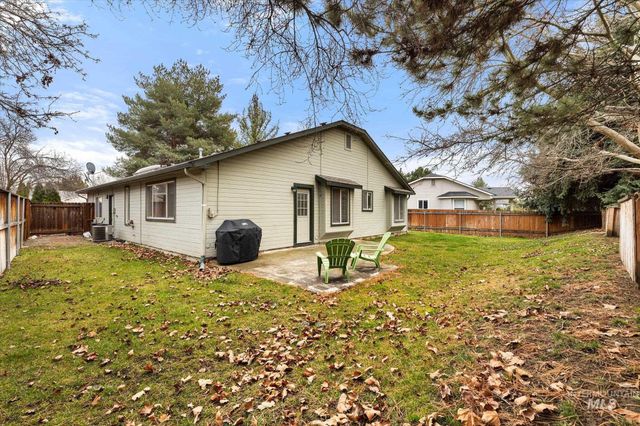 77 S Silverwood Way, Eagle, ID 83616