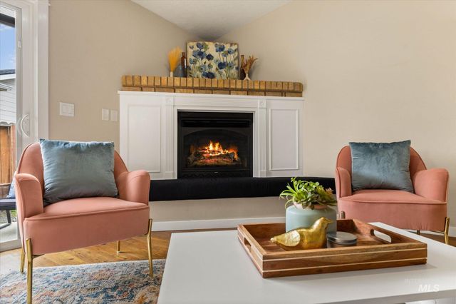 77 S Silverwood Way, Eagle, ID 83616