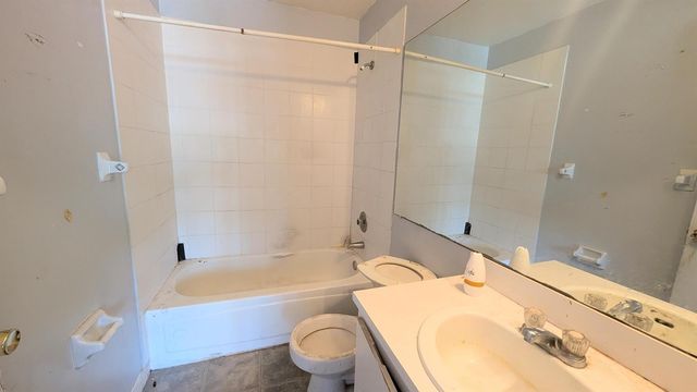 807 Riverside Drive 7, Greenacres, FL 33463
