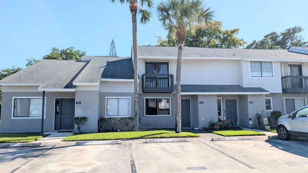 807 Riverside Drive 7, Greenacres, FL 33463