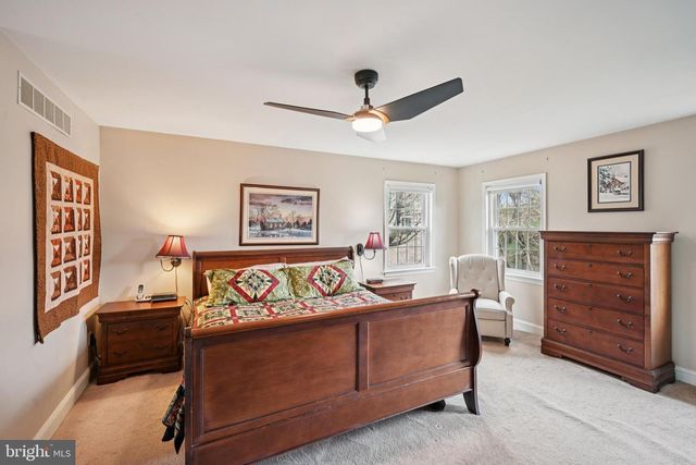 1324 SHADOW CREEK LN, Warrington, PA 18976