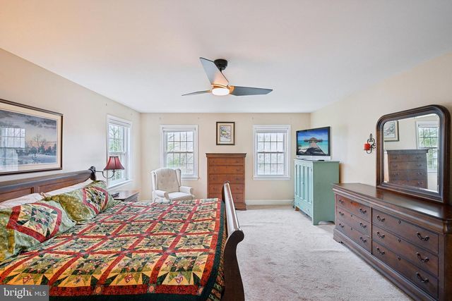 1324 SHADOW CREEK LN, Warrington, PA 18976