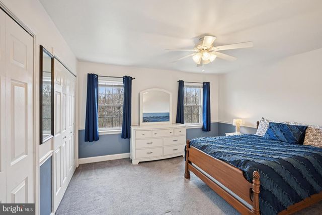 1324 SHADOW CREEK LN, Warrington, PA 18976