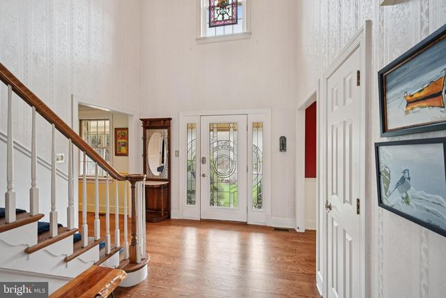 1324 SHADOW CREEK LN, Warrington, PA 18976