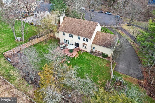 1324 SHADOW CREEK LN, Warrington, PA 18976