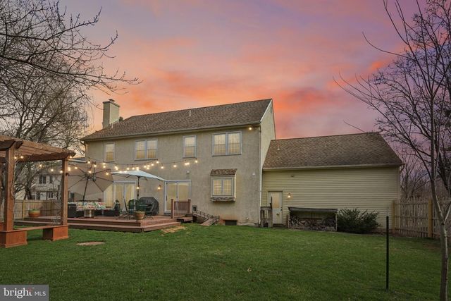 1324 SHADOW CREEK LN, Warrington, PA 18976