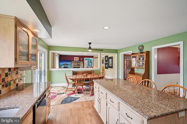 1324 SHADOW CREEK LN, Warrington, PA 18976