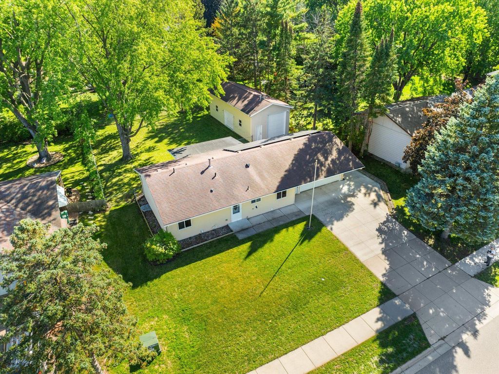 1086 Lowell Drive, Apple Valley, MN 55124 — photo 2