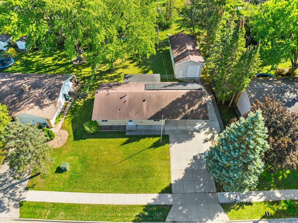1086 Lowell Drive, Apple Valley, MN 55124 — photo 3