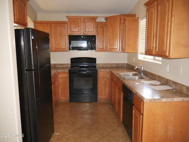 4524 S 25th Drive, Phoenix, AZ 85041