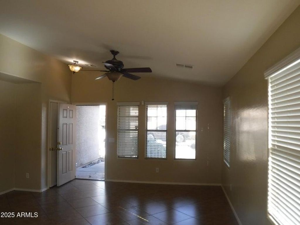 4524 S 25th Drive, Phoenix, AZ 85041