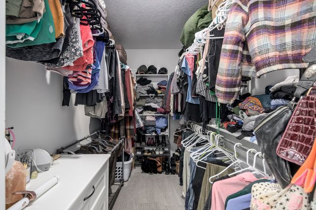 11463 S STREAM PARK DR, South Jordan, UT 84009