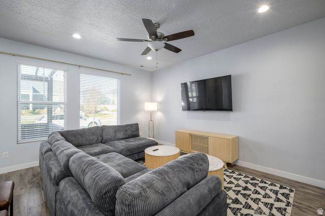 11463 S STREAM PARK DR, South Jordan, UT 84009