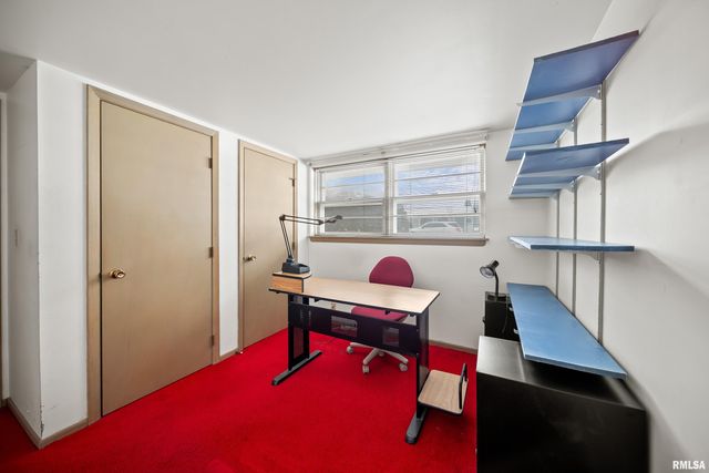 2408 AVALON Drive, Bettendorf, IA 52722