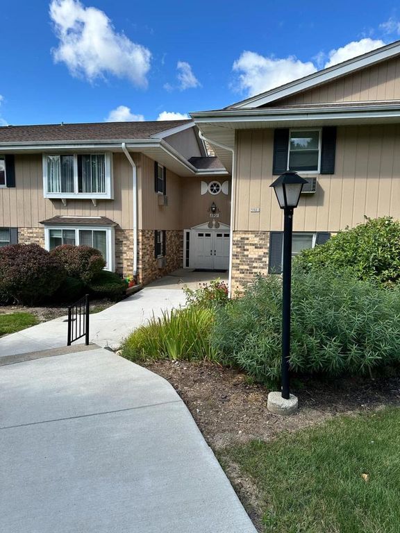 5901 W Brown Deer ROAD #117, Brown Deer, WI 53223
