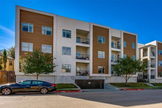 5718 McCommas Boulevard 104, Dallas, TX 75206