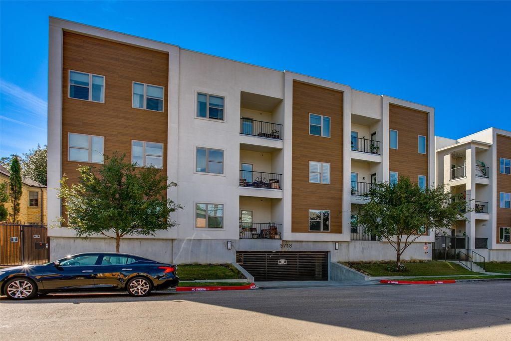 5718 McCommas Boulevard 104, Dallas, TX 75206