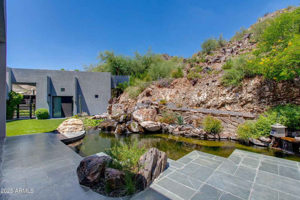 4228 E HIGHLANDS Drive, Paradise Valley, AZ 85253 — photo 4
