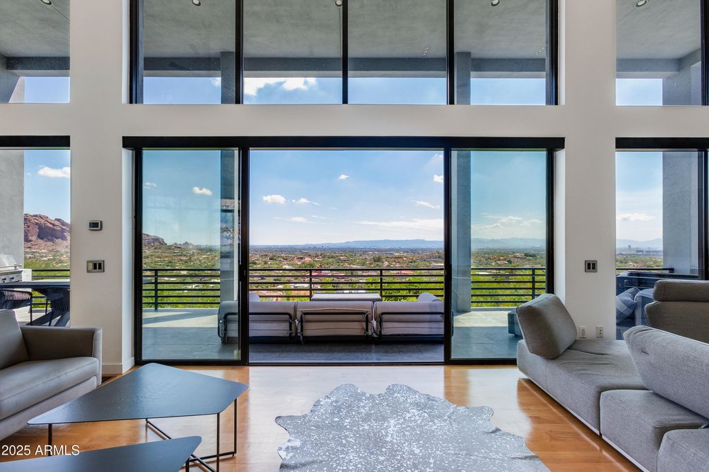 4228 E HIGHLANDS Drive, Paradise Valley, AZ 85253 — photo 5