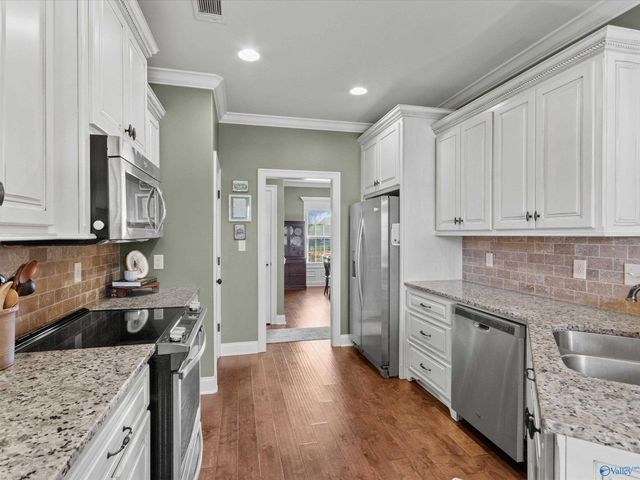 22945 Oakdale Ridge Lane, Athens, AL 35613