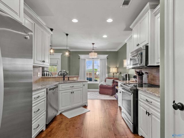 22945 Oakdale Ridge Lane, Athens, AL 35613