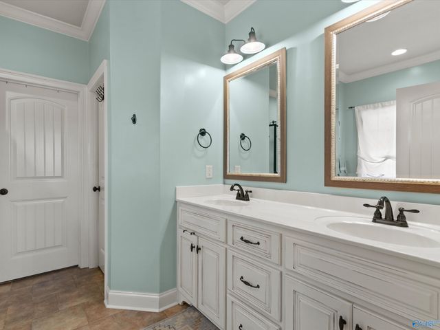 22945 Oakdale Ridge Lane, Athens, AL 35613