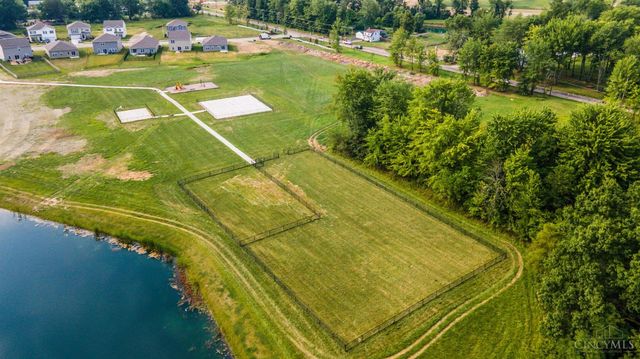 1856 Vista Lake Drive, Goshen Twp, OH 45122