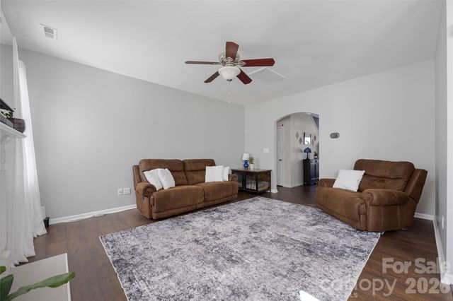 17909 Caldwell Track Drive, Cornelius, NC 28031