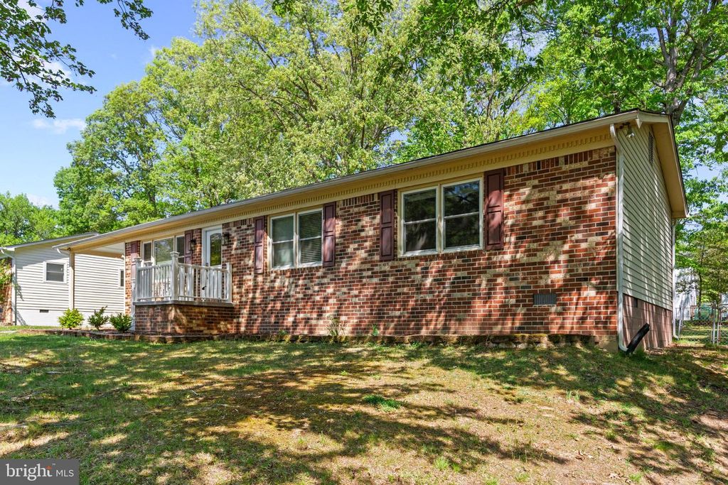 Image 3 of property listing at 25960 HILLS DR, Mechanicsville, MD 20659