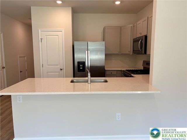 1203 Susan Circle, Upper Macungie Twp, PA 18031