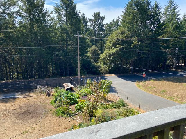 797 Redwood Road, Shelter Cove, CA 95589