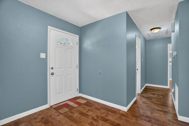427 Whippoorwill Drive, Granbury, TX 76049