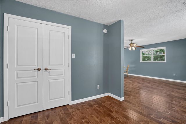 427 Whippoorwill Drive, Granbury, TX 76049